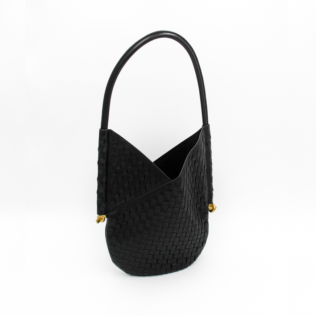 Amber | Black