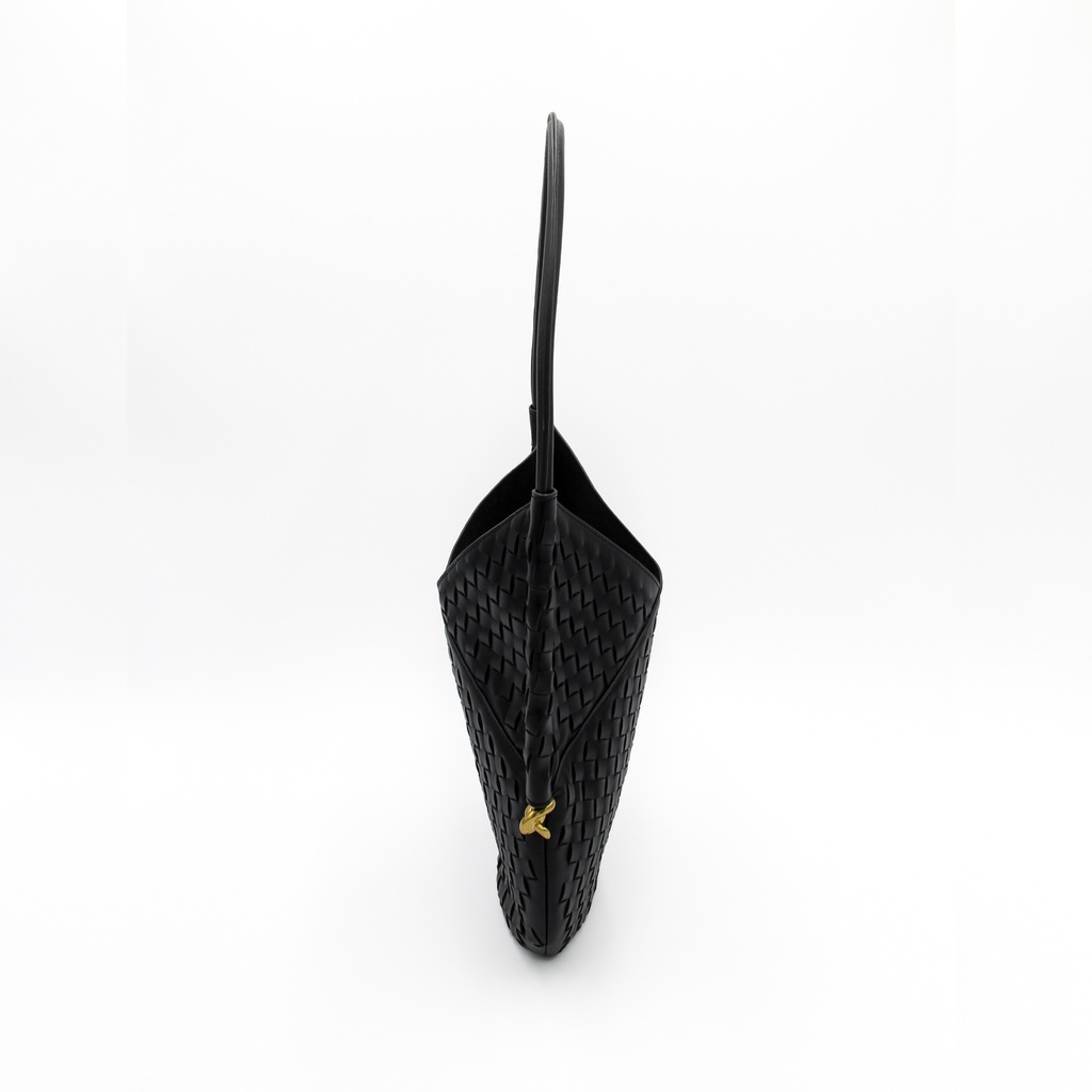 Amber | Black