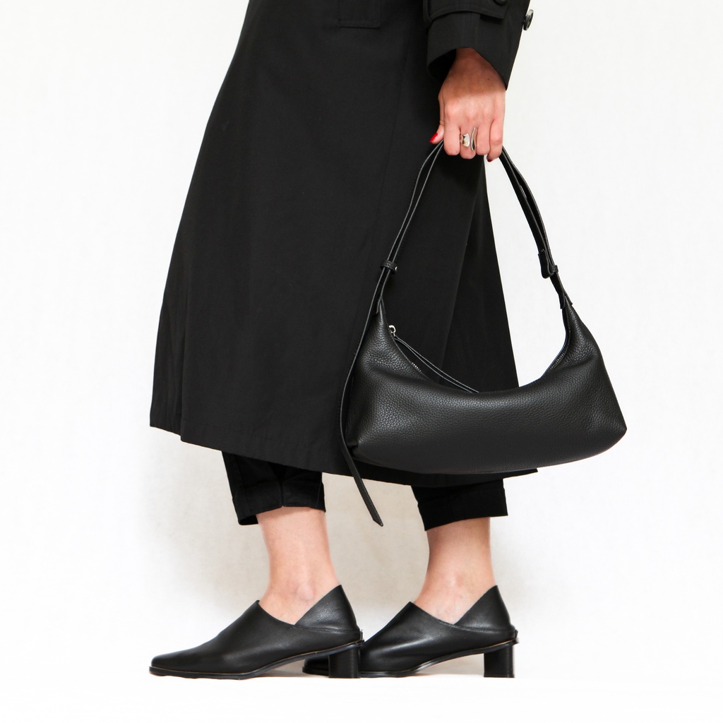 Crest | Black