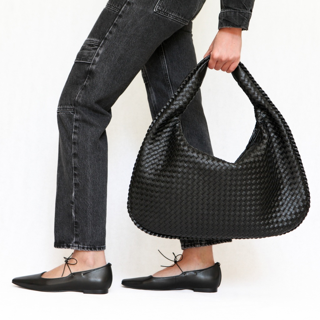 Echo | Black