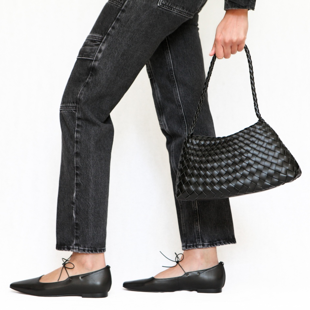 Creek | Black